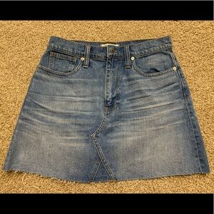 Madewell distressed jean skirt Size 28